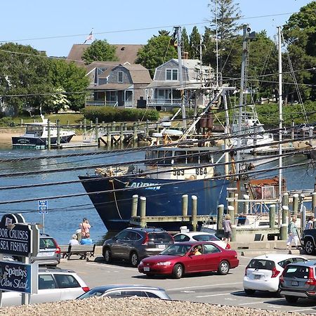 Hyannis Holiday Motel Bagian luar foto