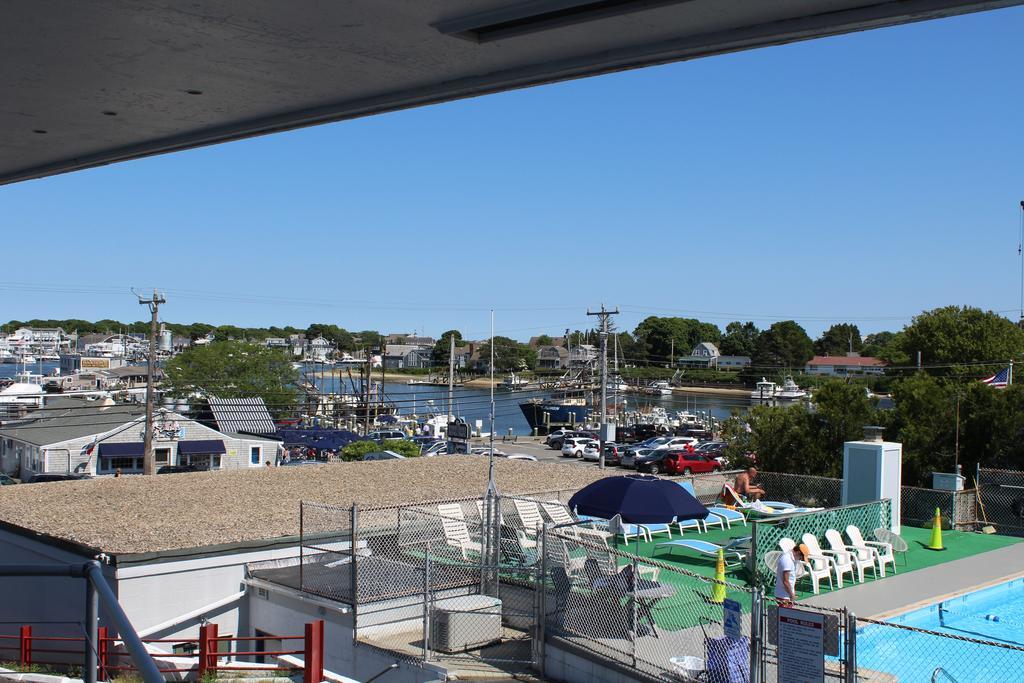 Hyannis Holiday Motel Bagian luar foto