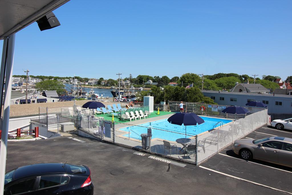 Hyannis Holiday Motel Bagian luar foto
