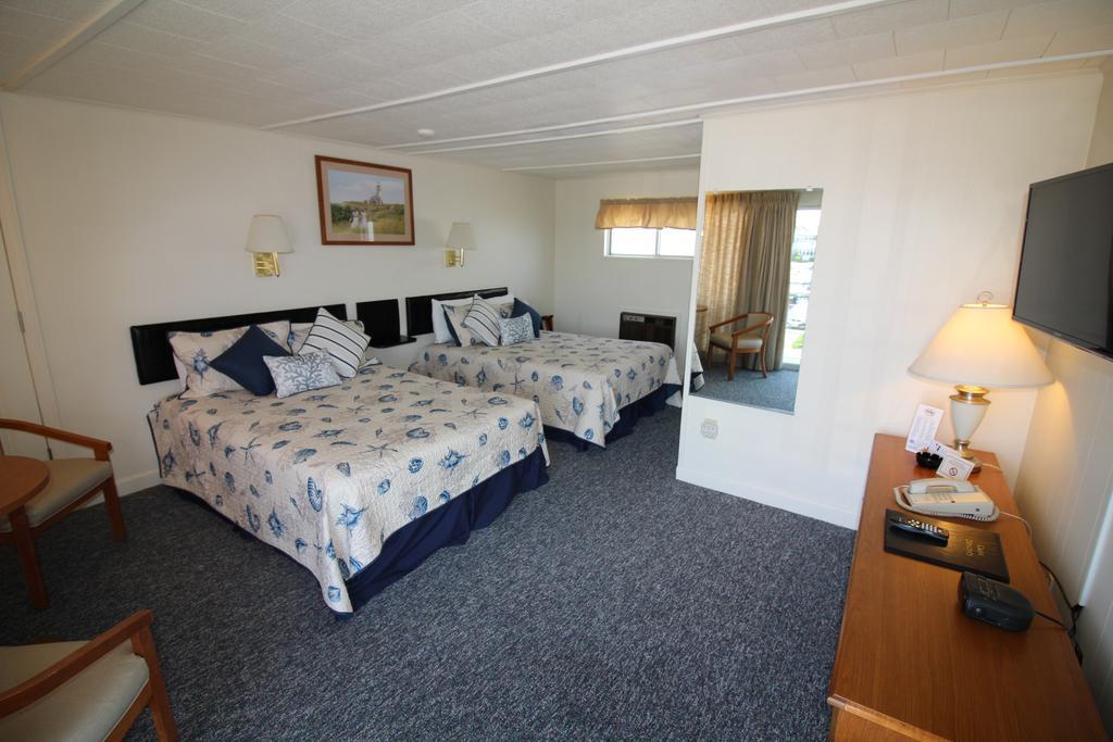 Hyannis Holiday Motel Bagian luar foto