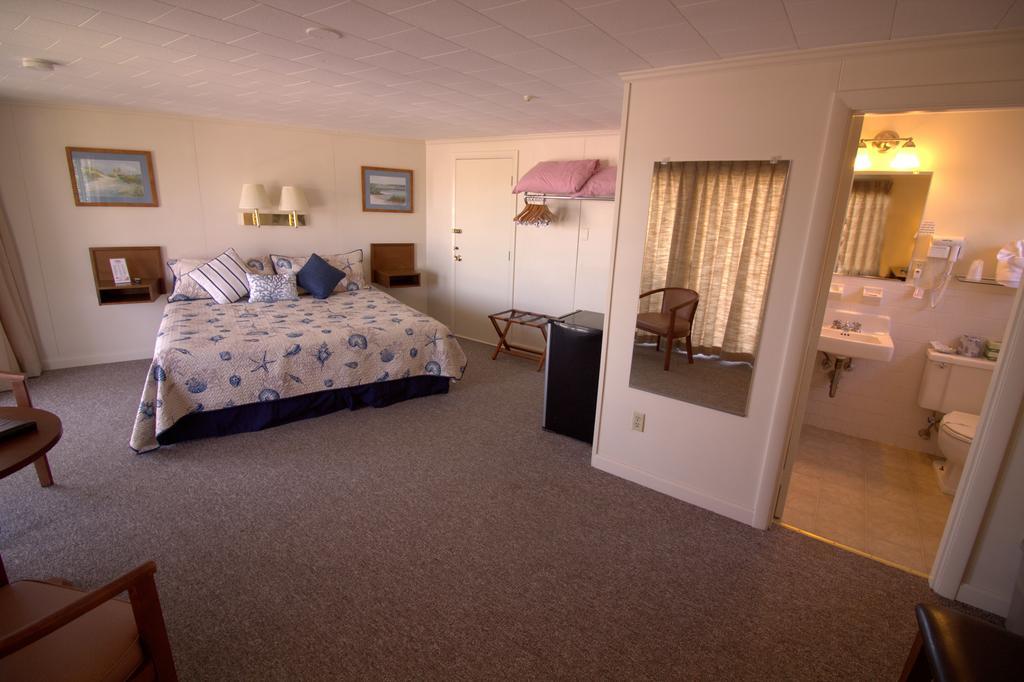 Hyannis Holiday Motel Bagian luar foto
