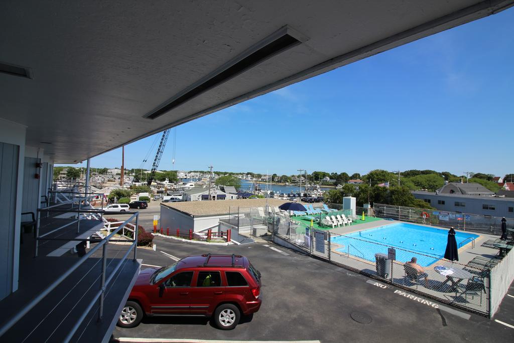 Hyannis Holiday Motel Bagian luar foto