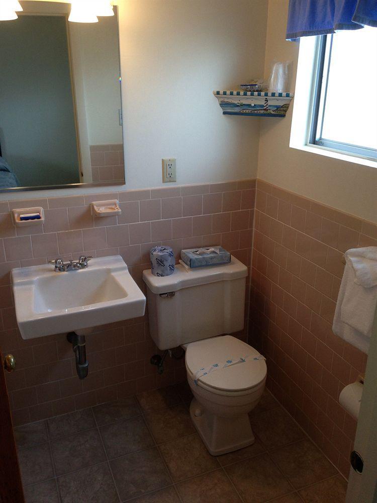 Hyannis Holiday Motel Bagian luar foto