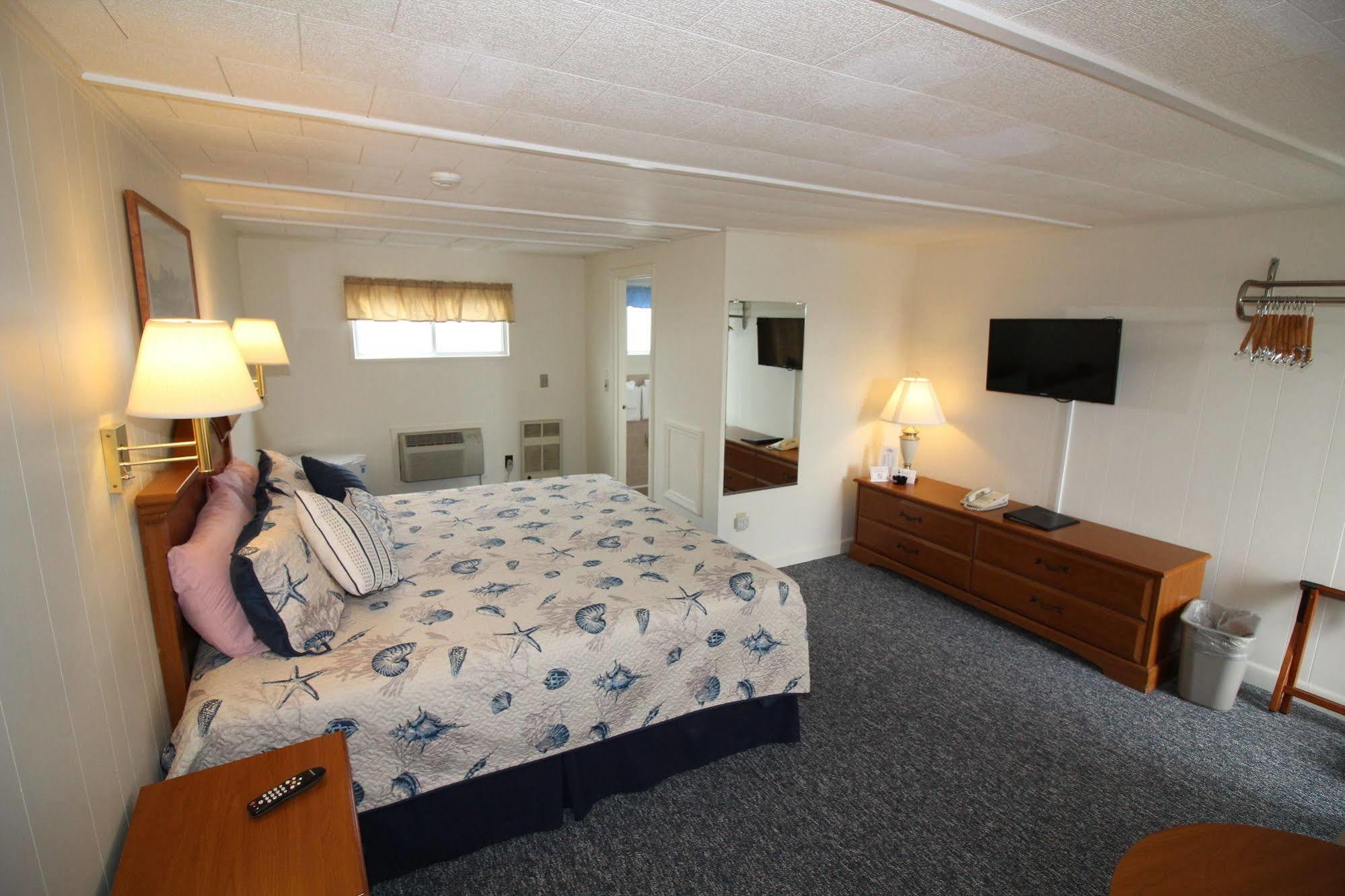 Hyannis Holiday Motel Bagian luar foto