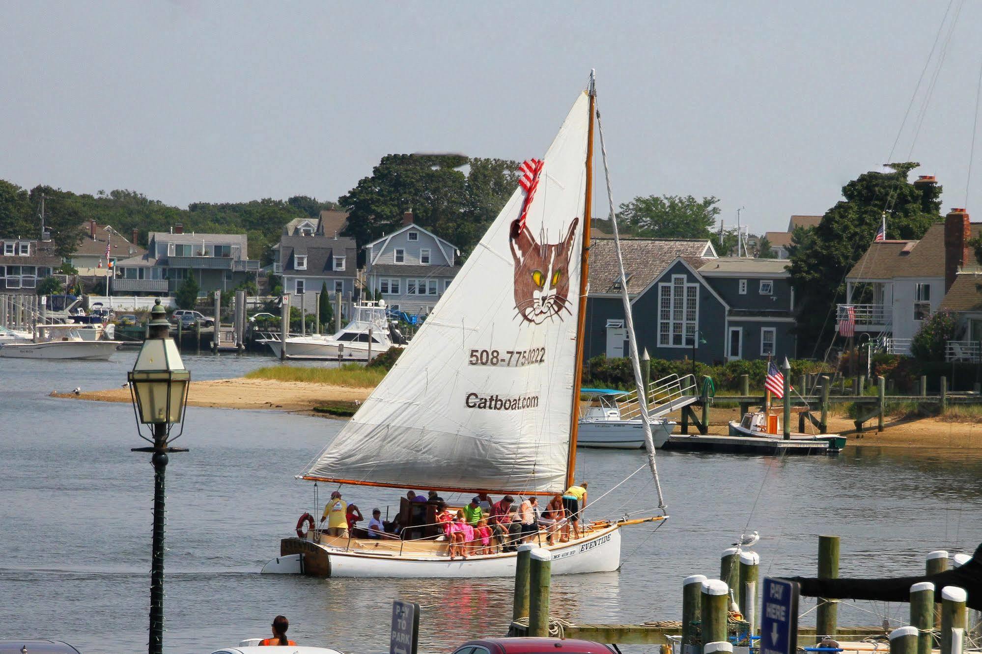 Hyannis Holiday Motel Bagian luar foto