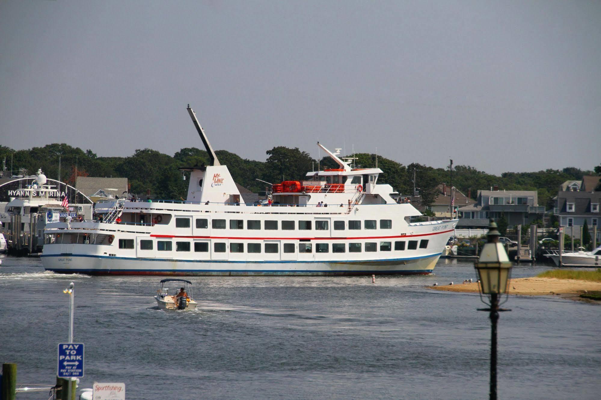 Hyannis Holiday Motel Bagian luar foto