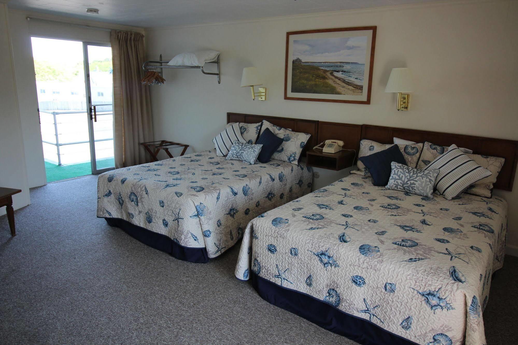 Hyannis Holiday Motel Bagian luar foto