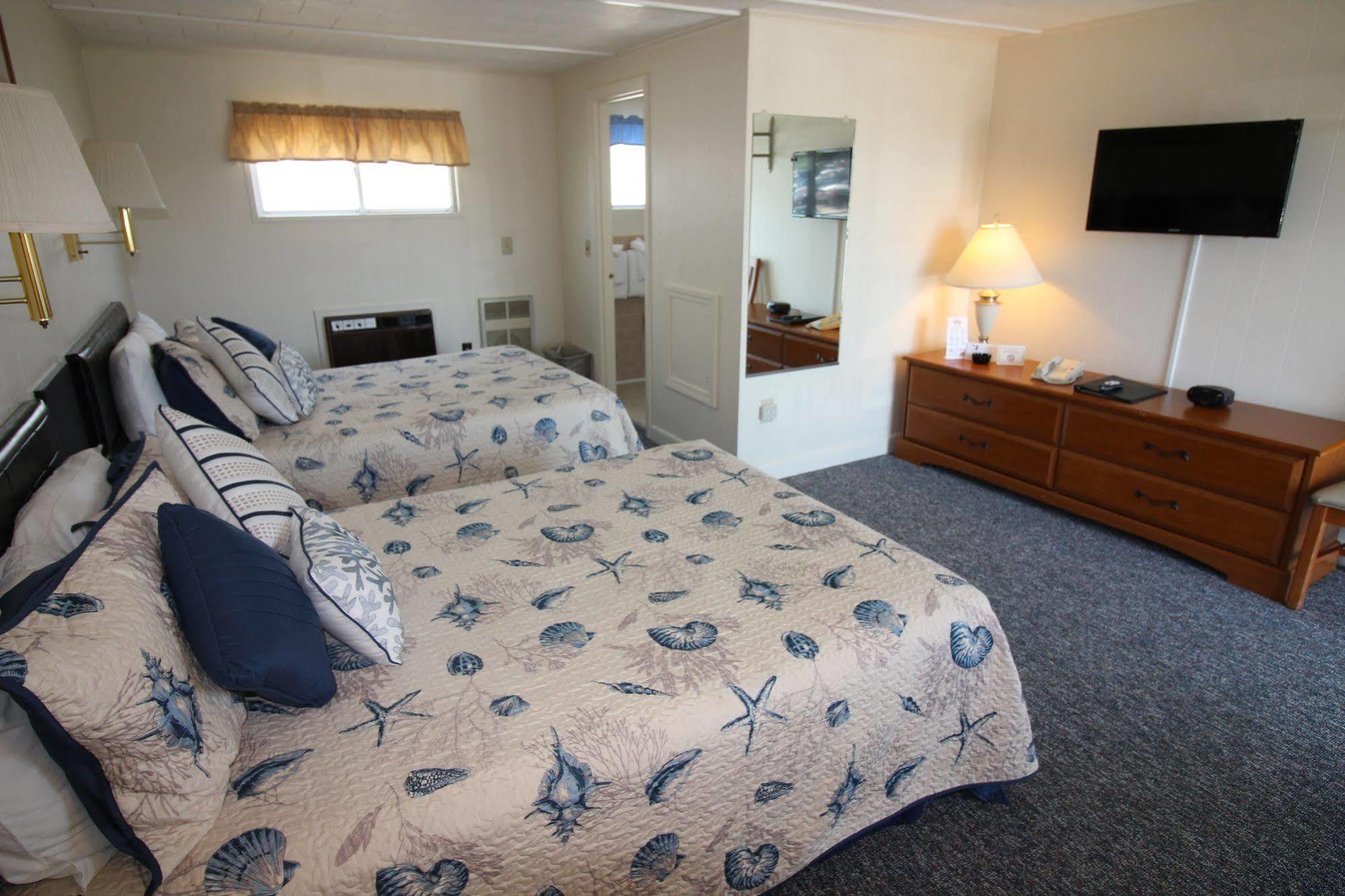 Hyannis Holiday Motel Bagian luar foto