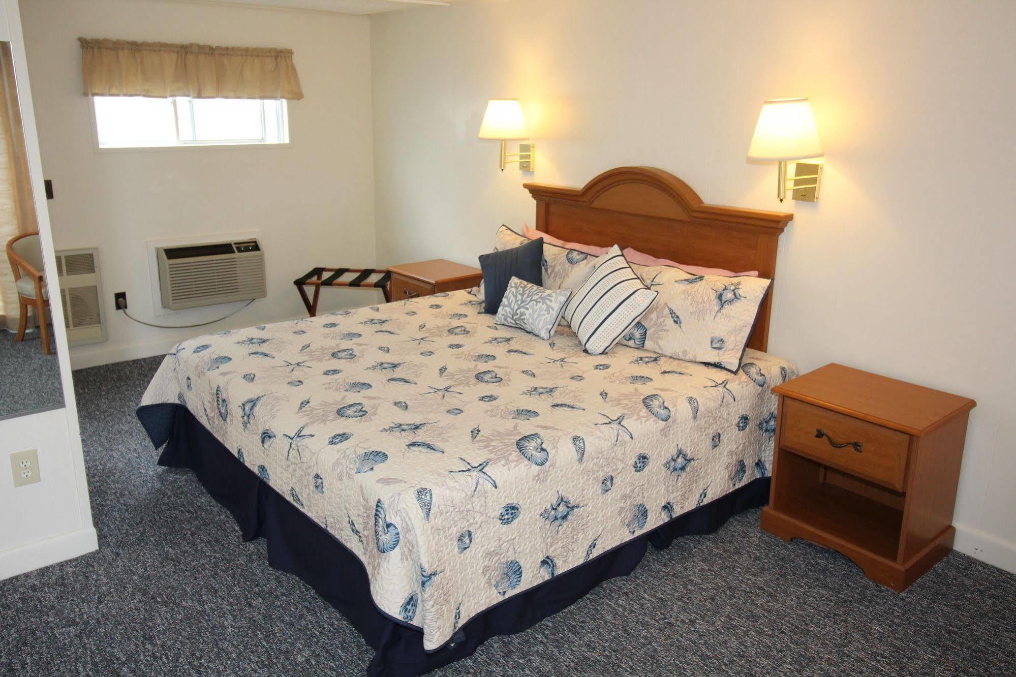 Hyannis Holiday Motel Bagian luar foto