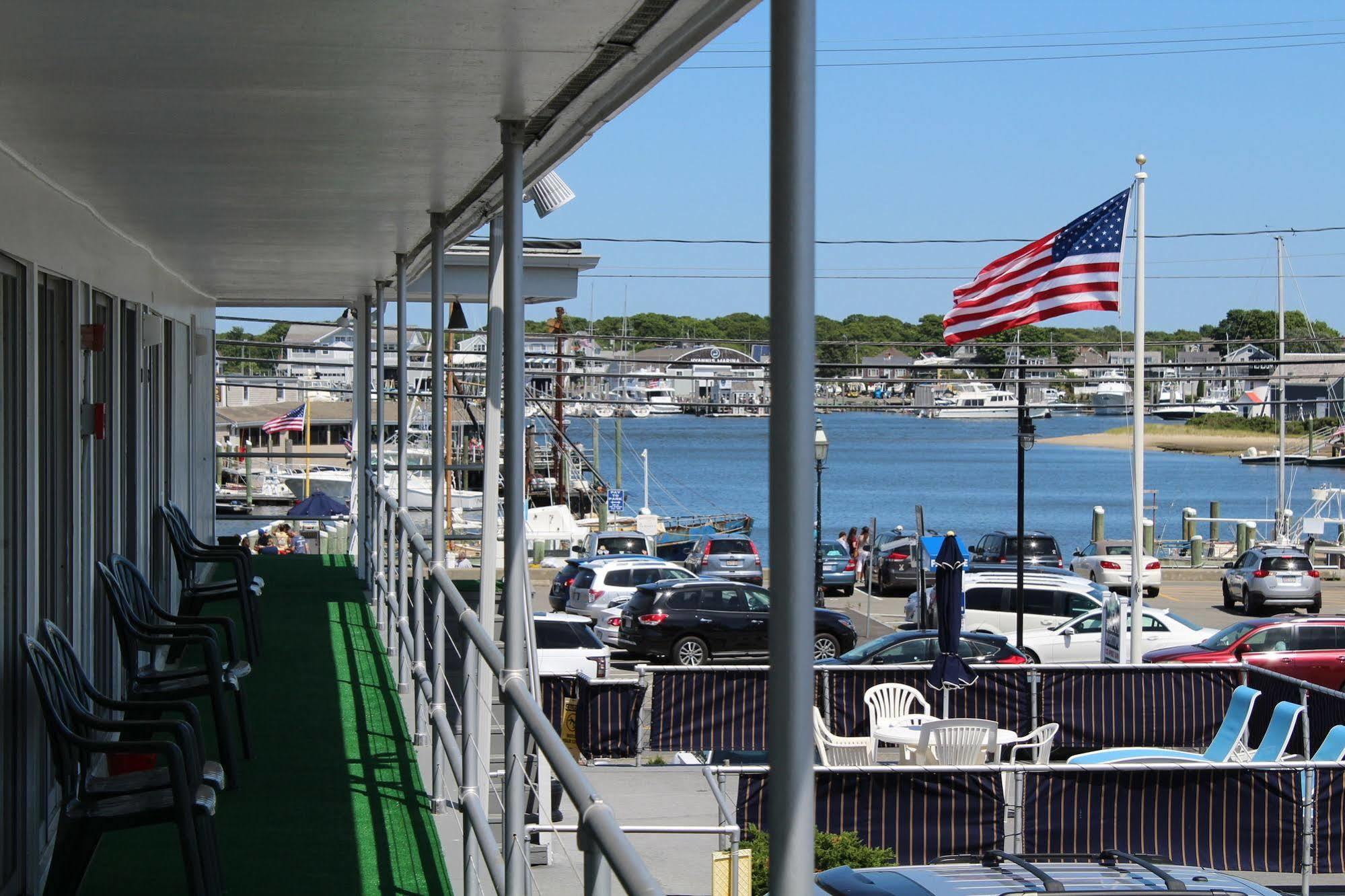 Hyannis Holiday Motel Bagian luar foto